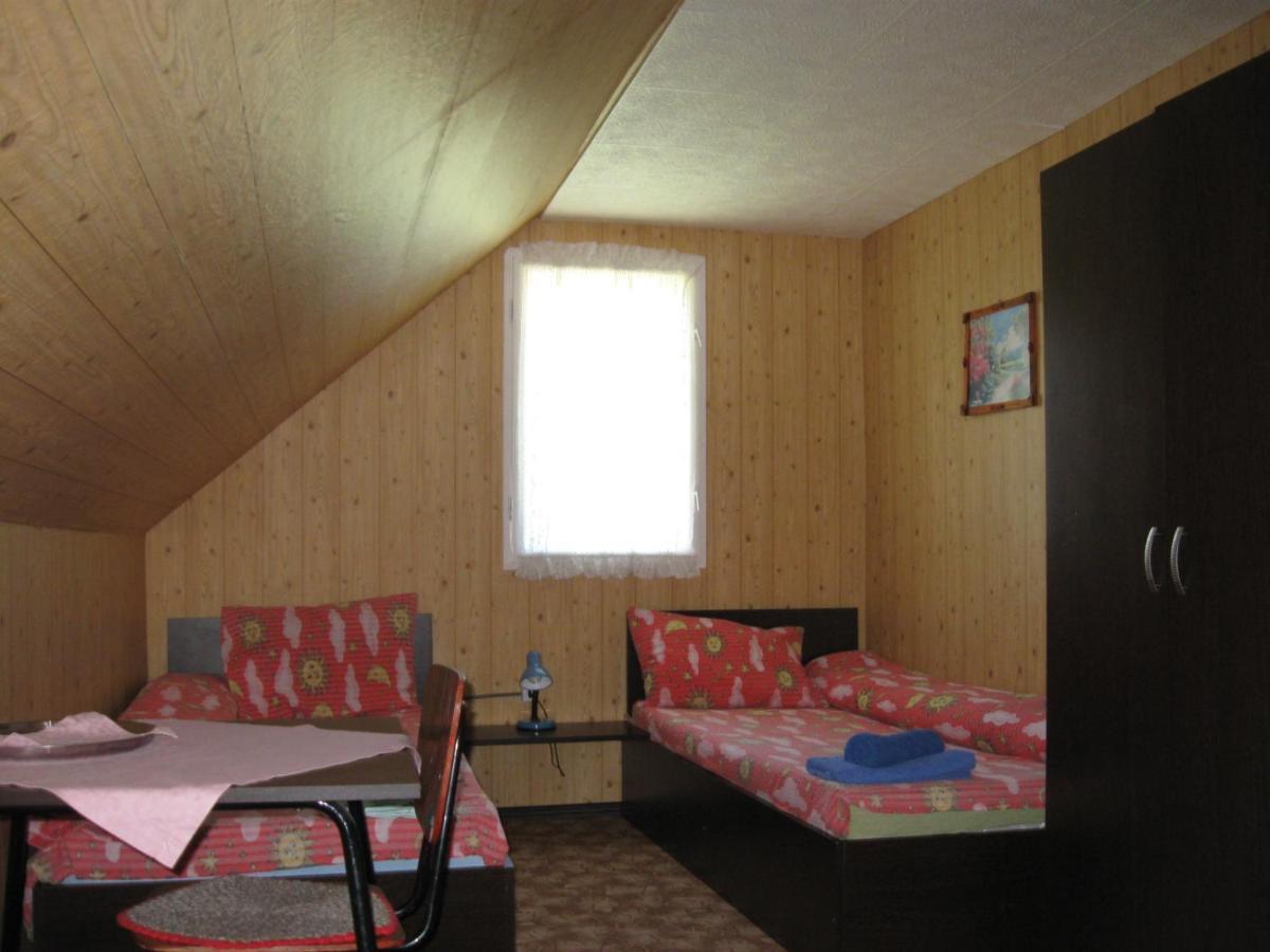 Podina Guest House Poiana Horea Экстерьер фото